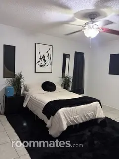 Room for rent in San Antonio, TX $950, house