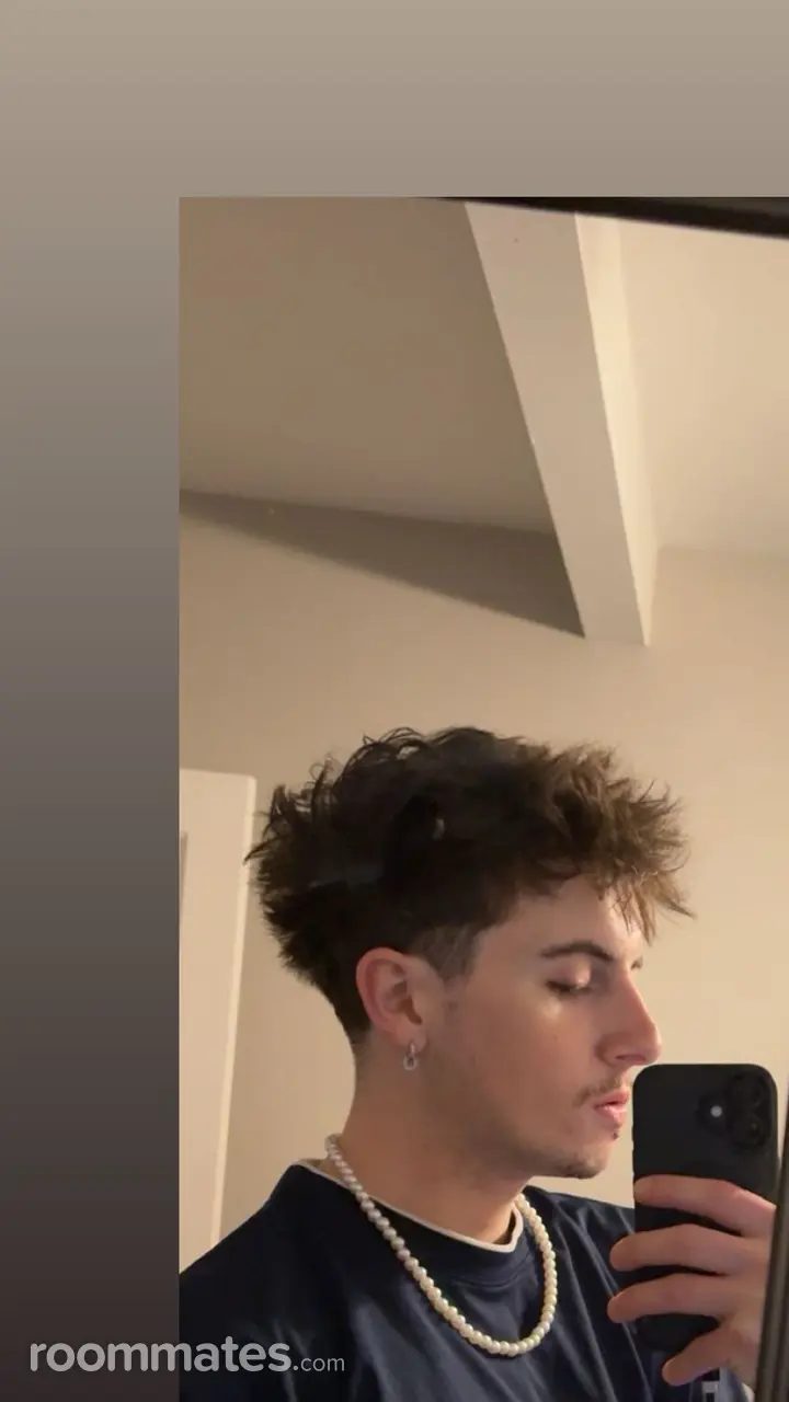 Profile photo 1 of 1