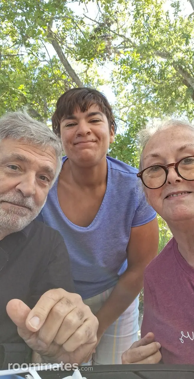 Profile photo 2 of 4