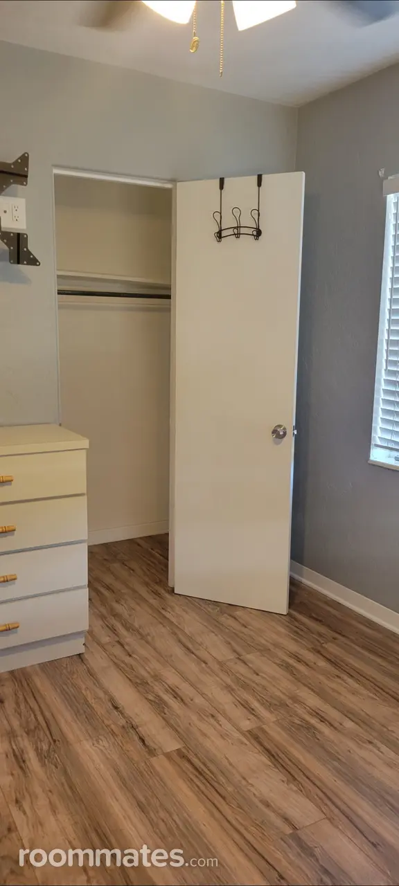 Profile photo 5 of 10