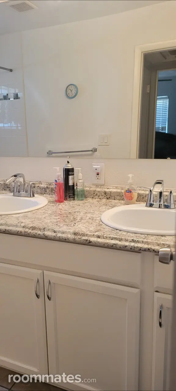 Profile photo 6 of 10