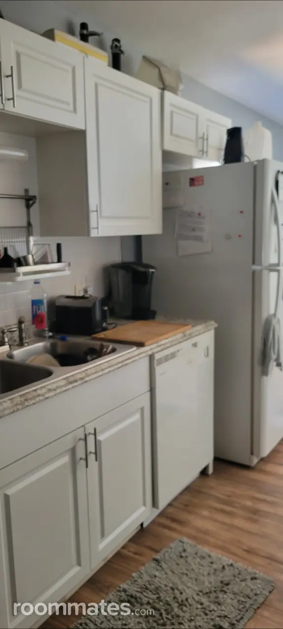 Profile photo 3 of 10