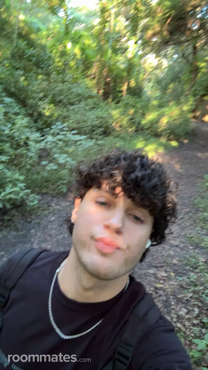 Profile photo 13 of 16