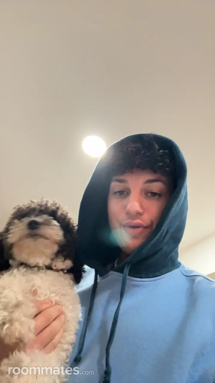 Profile photo 10 of 16