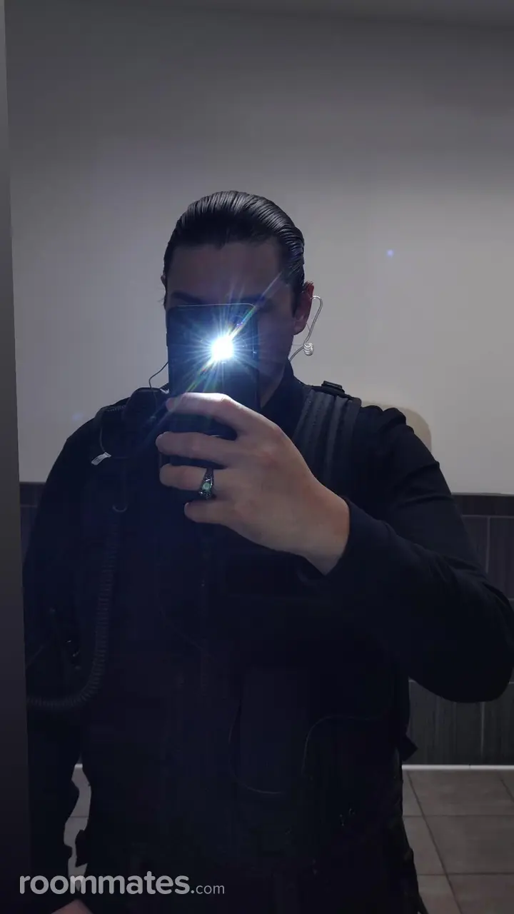 Profile photo 1 of 1