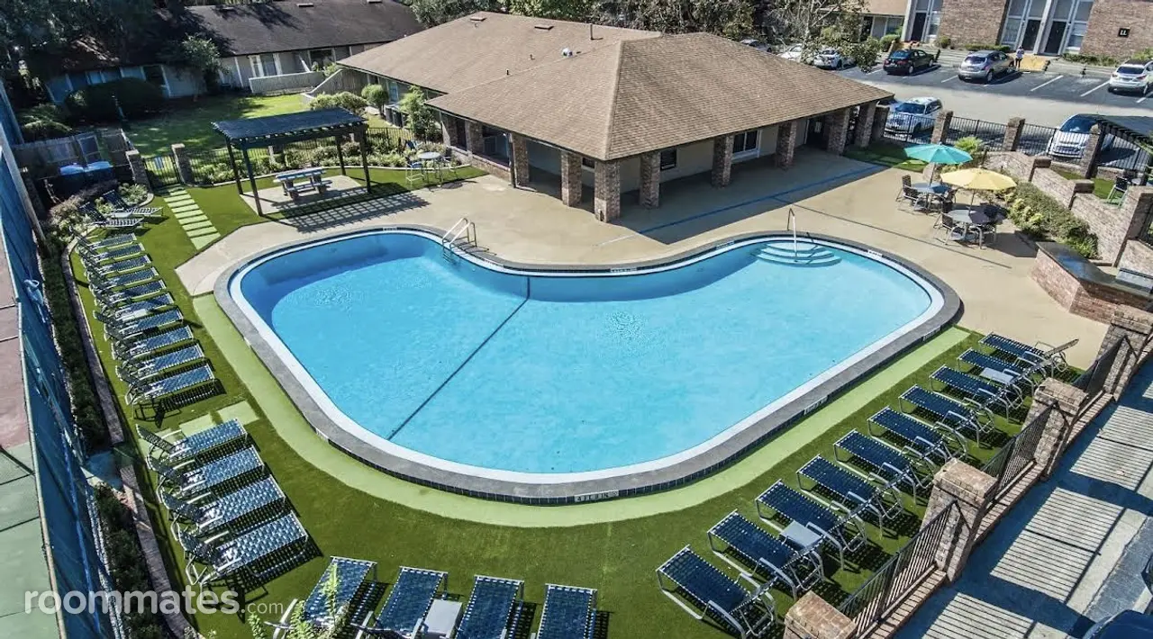 Profile photo 4 of 8