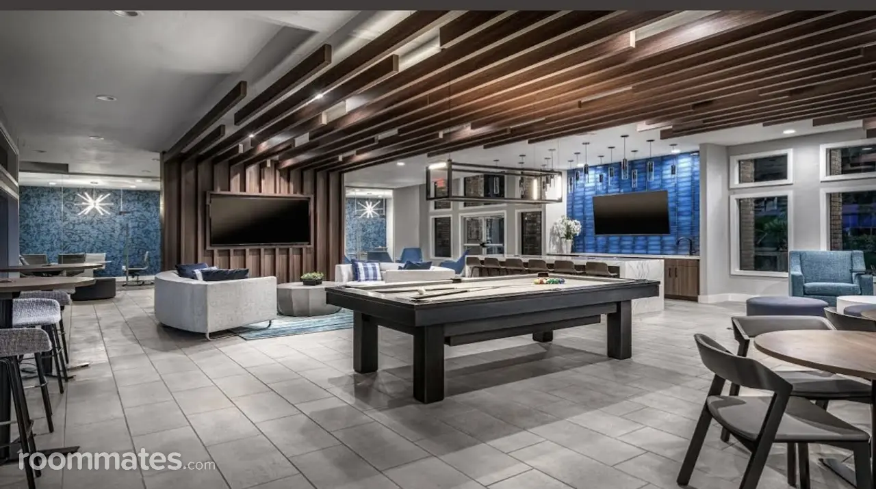 Profile photo 2 of 8