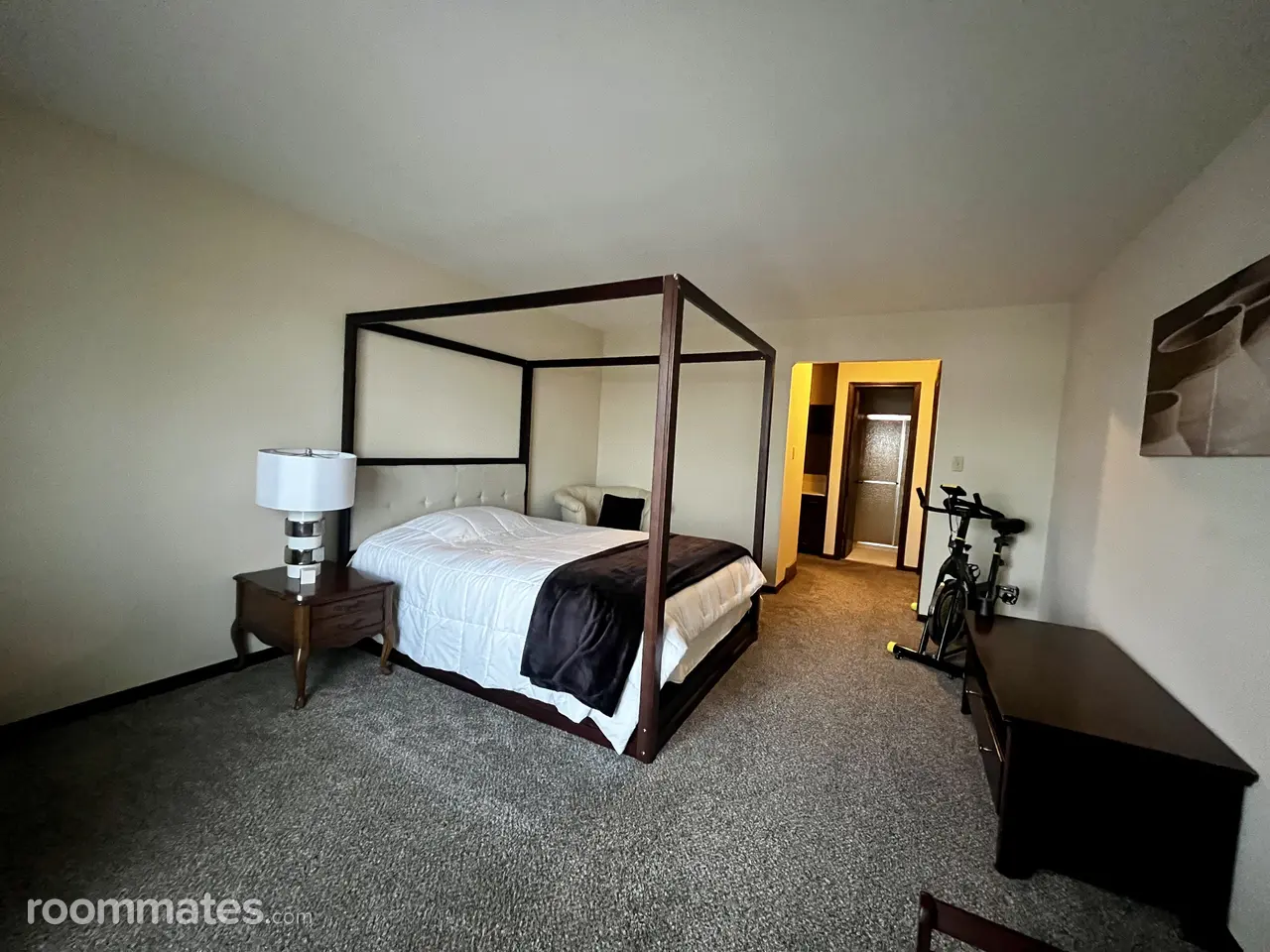 Profile photo 1 of 5