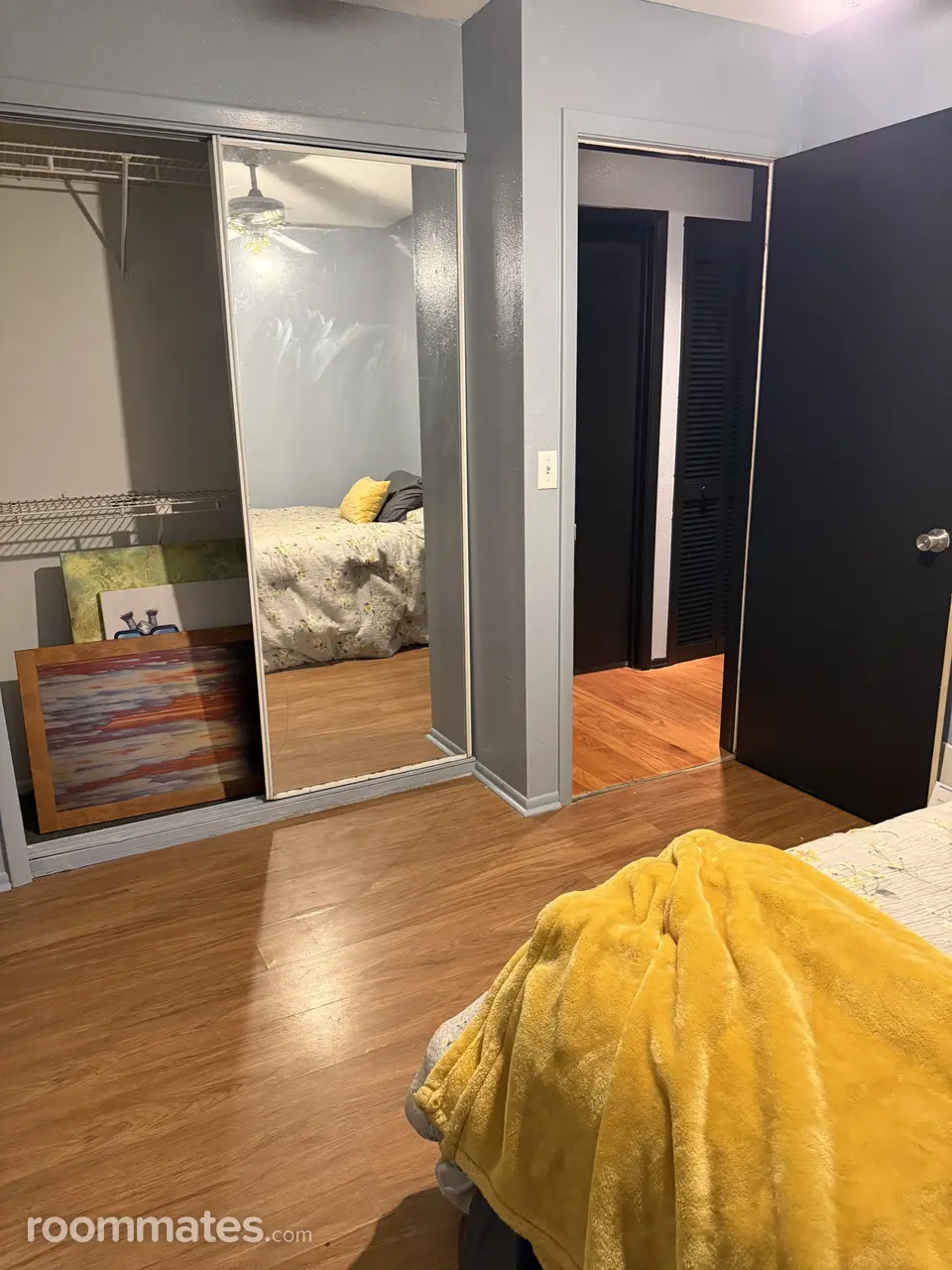 Profile photo 1 of 10