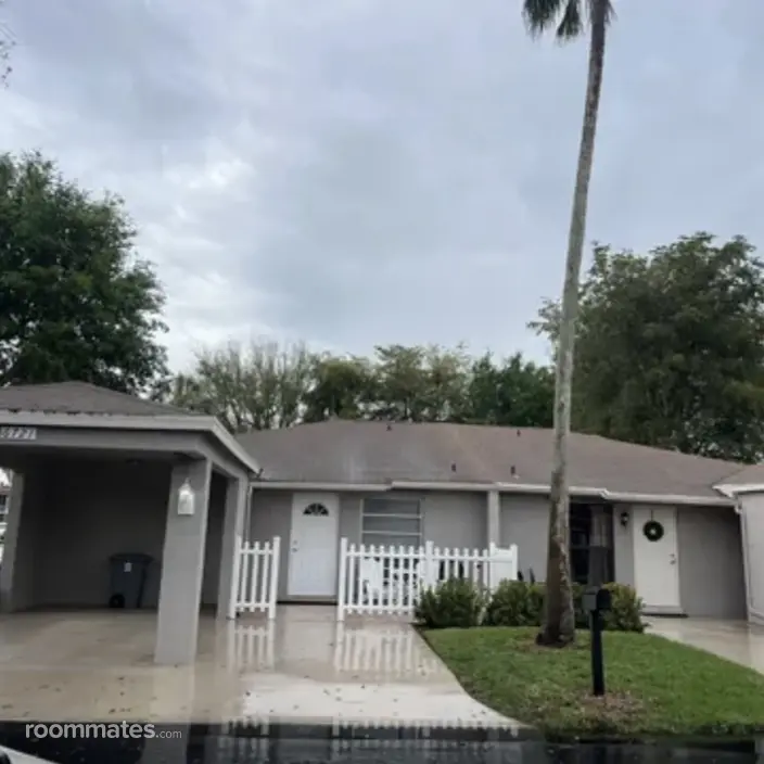 Room for rent in Delray Beach, FL $1100, house