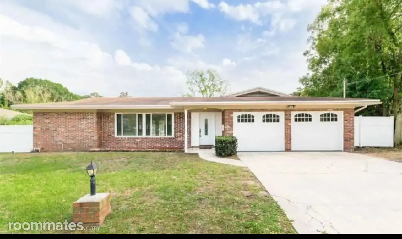 Profile photo 3 of 7