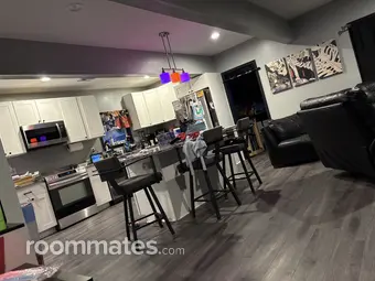 Room for rent in Levittown, PA $800, house