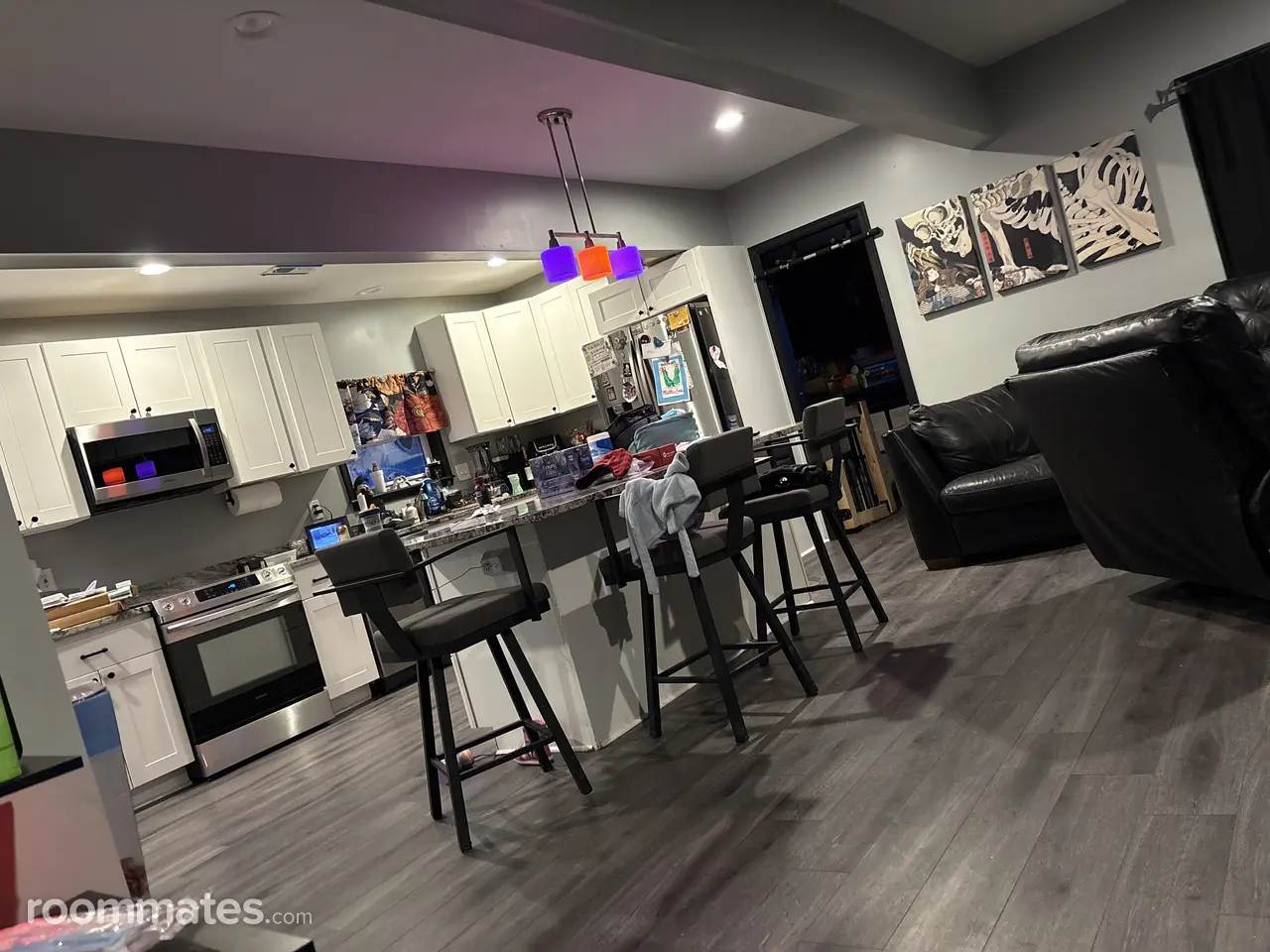 Profile photo 1 of 2