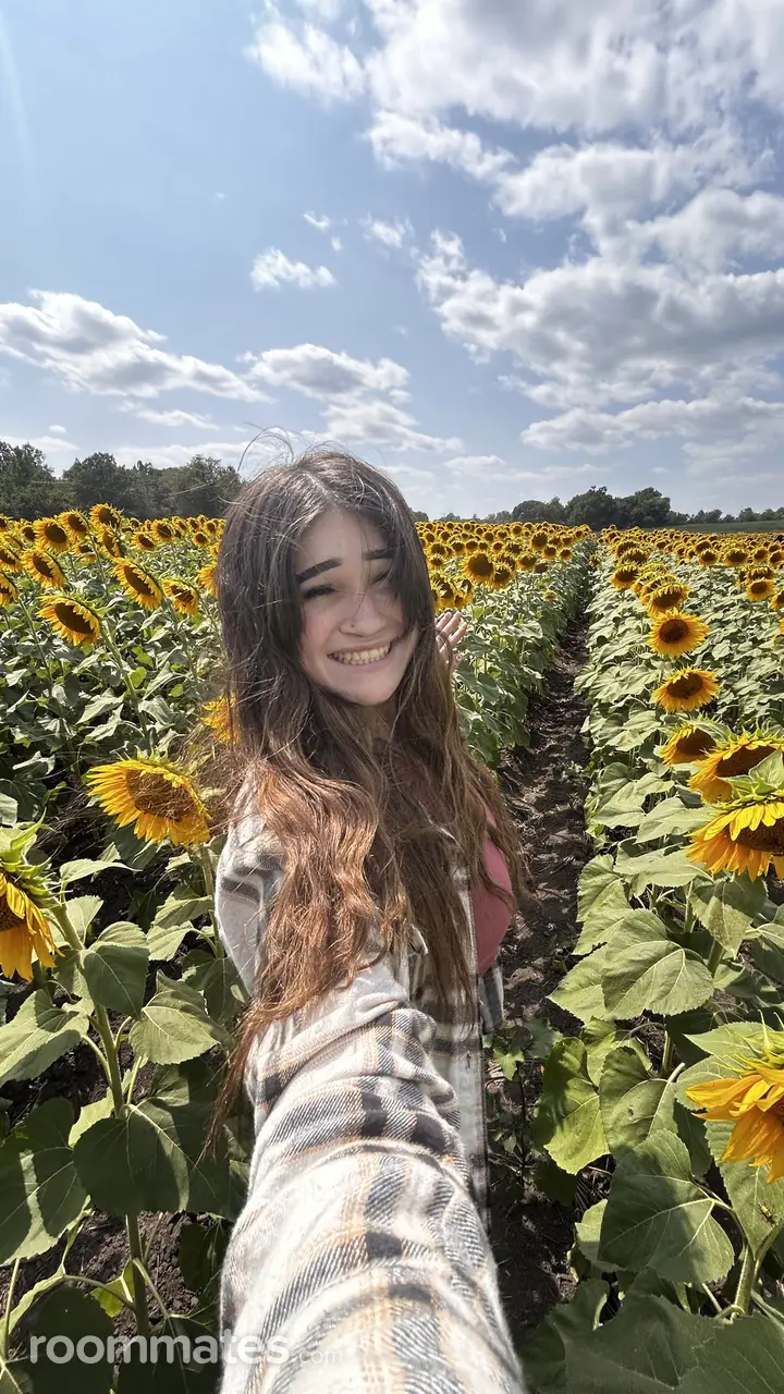 Profile photo 10 of 10