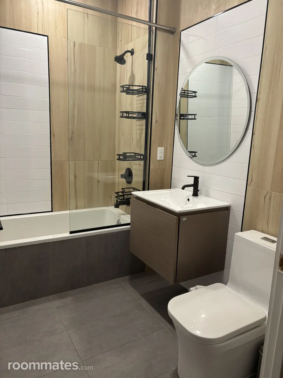 Profile photo 7 of 8