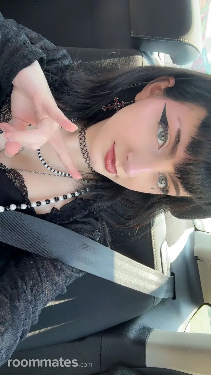 Profile photo 10 of 10