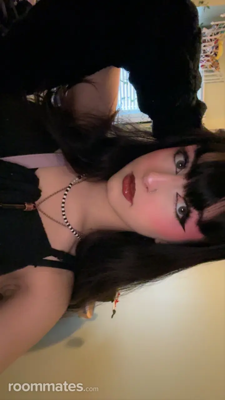 Profile photo 9 of 10