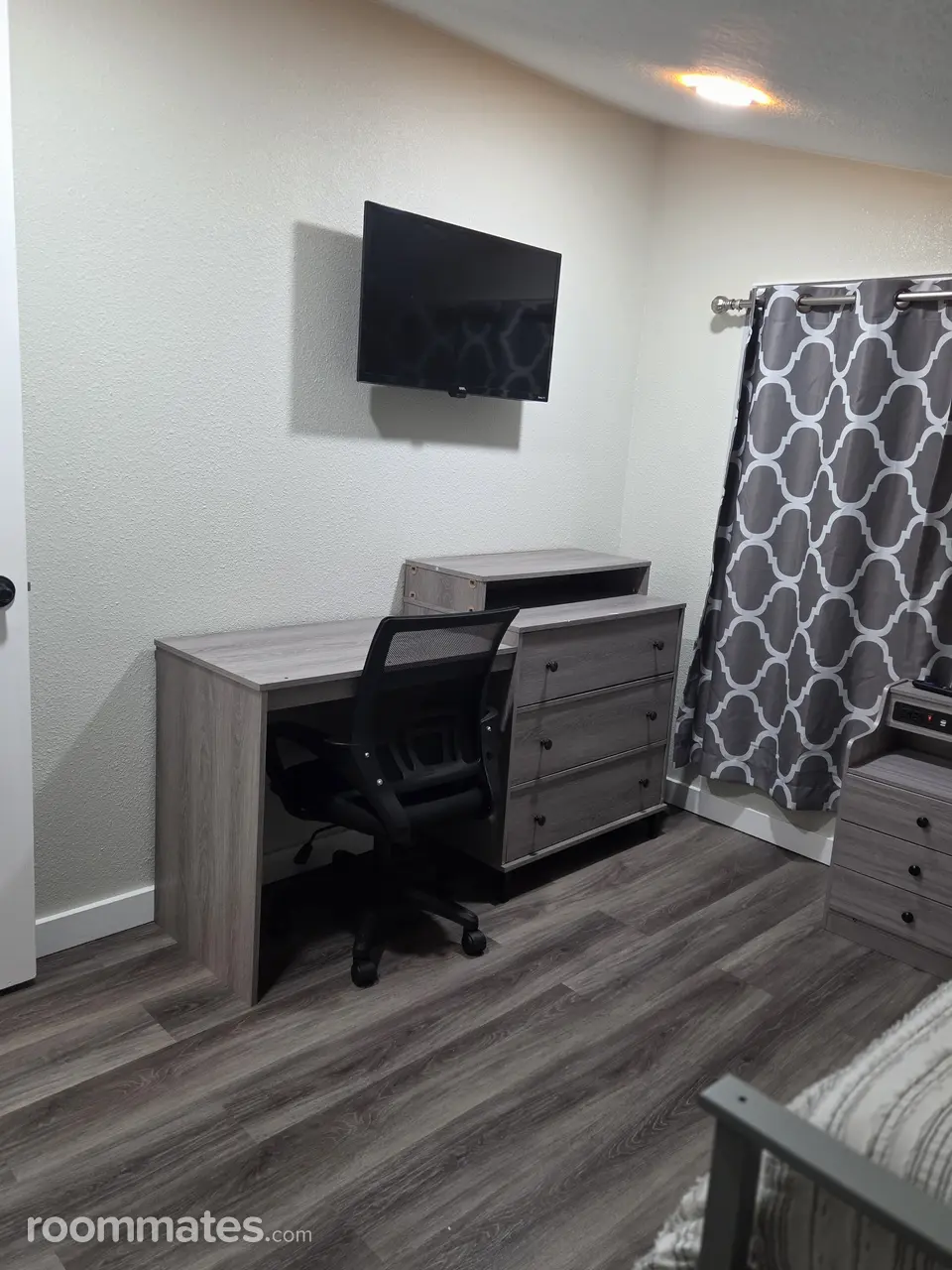 Profile photo 6 of 8