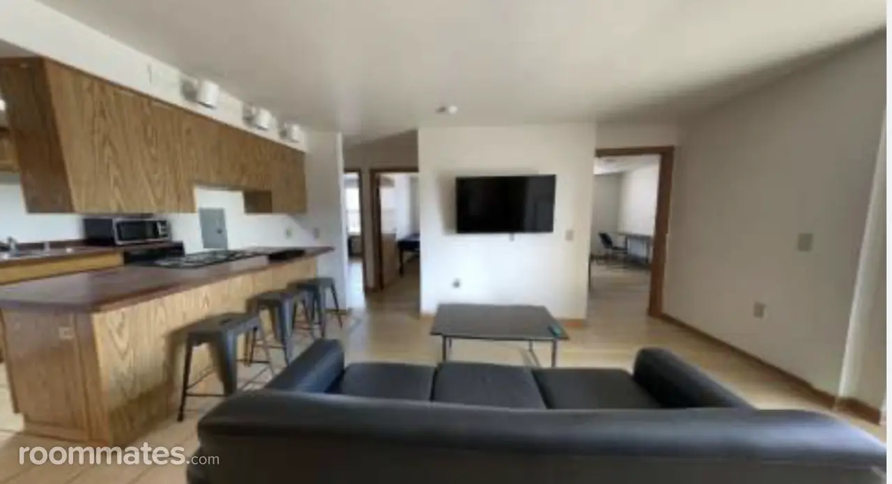 Profile photo 10 of 11