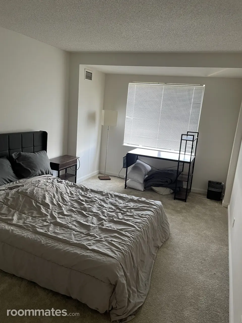 Profile photo 1 of 4