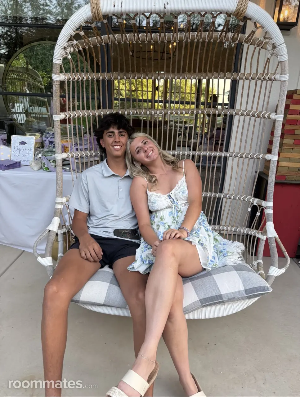 Profile photo 5 of 8