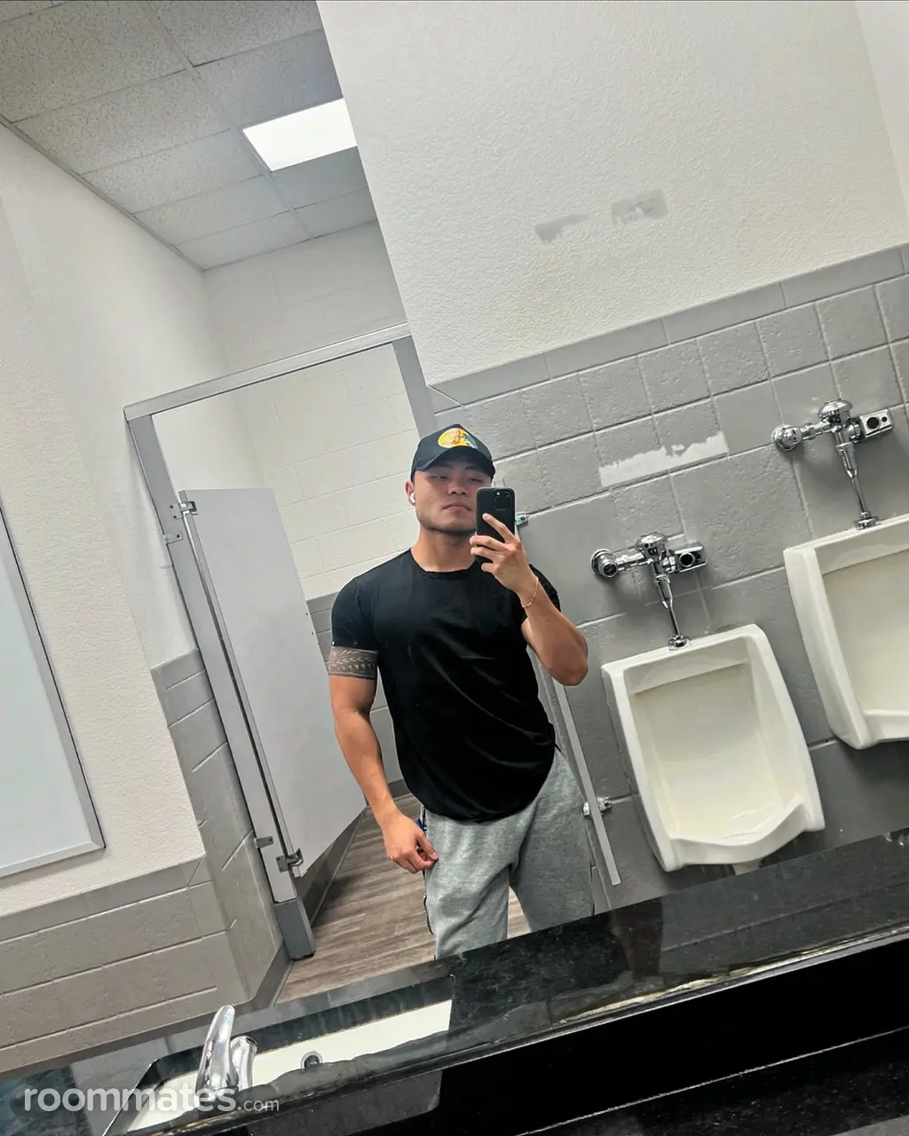 Profile photo 9 of 12