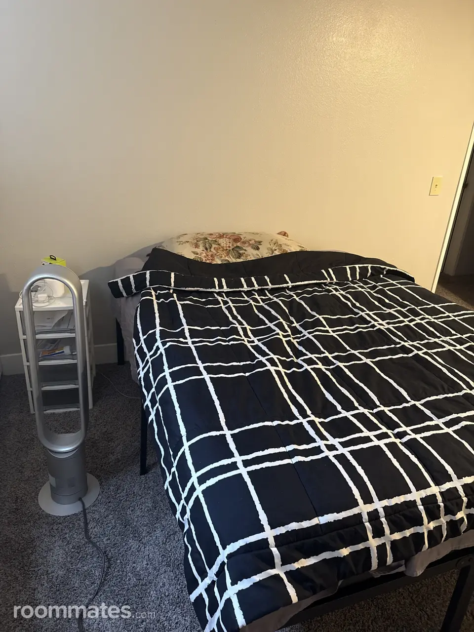 Profile photo 1 of 3