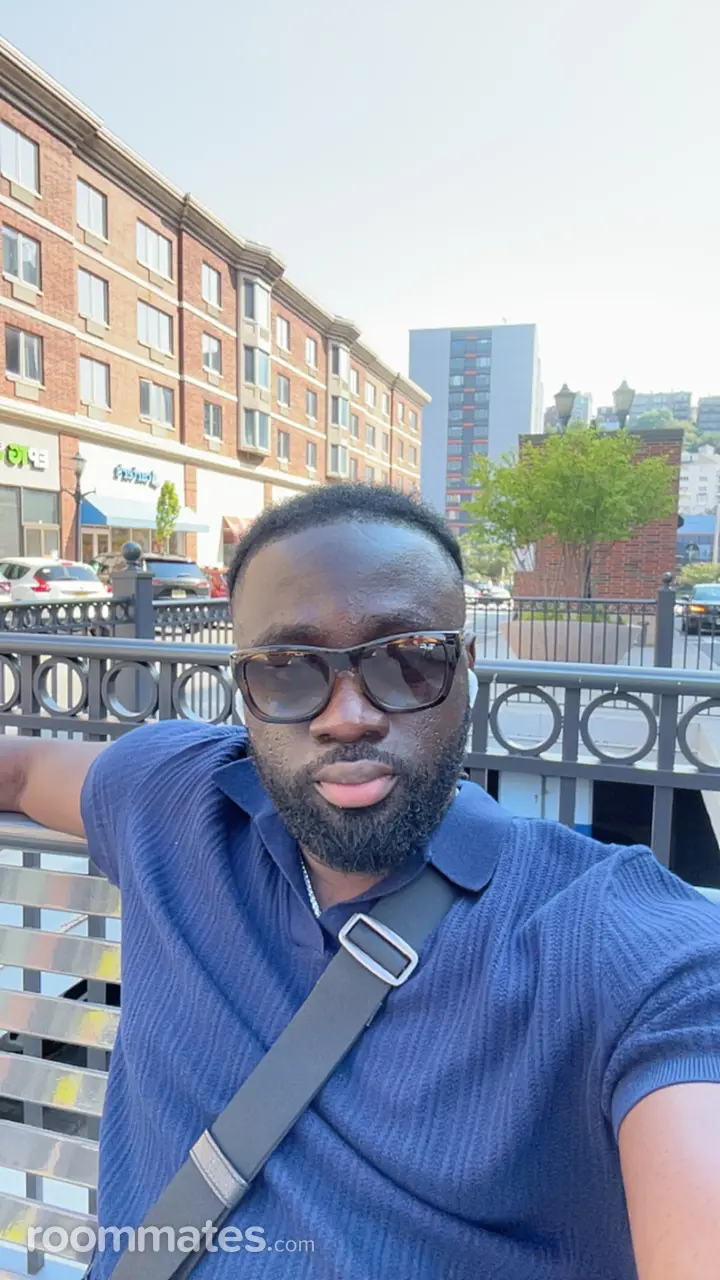 Profile photo 1 of 1