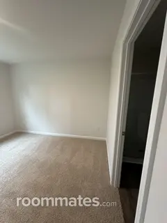 Room for rent in Raleigh, NC $1000, townhouse