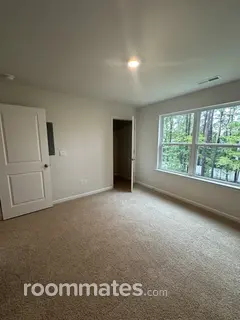Room for rent in Raleigh, NC $1000, townhouse