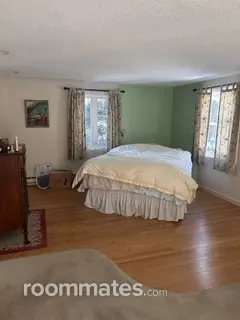 Room for rent in Portland, ME $875, house