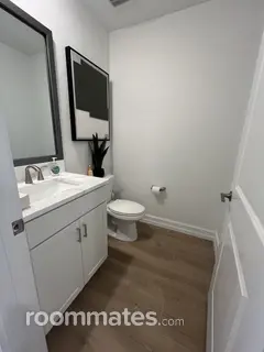 Room for rent in Tampa, FL $1400, townhouse