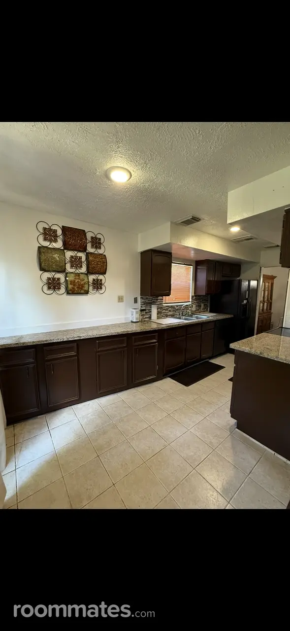 Profile photo 5 of 10