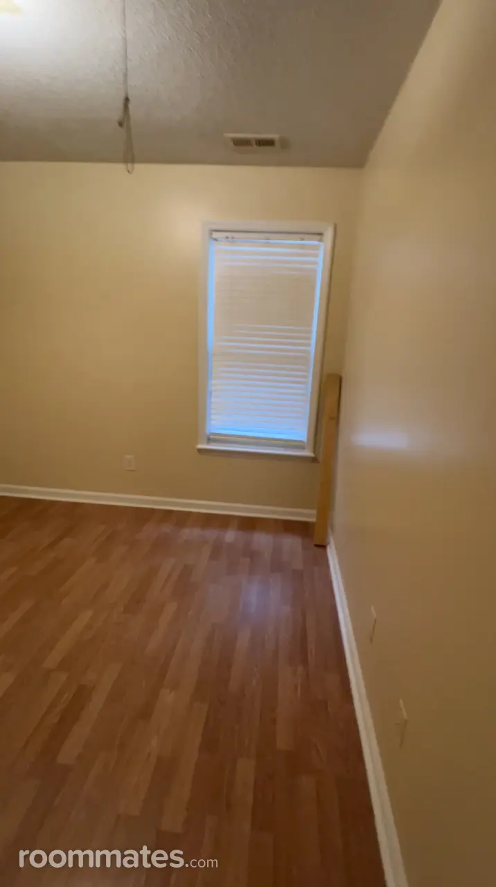 Profile photo 2 of 11