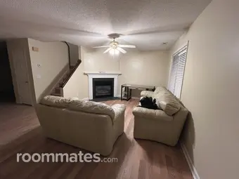 Room for rent in Raleigh, NC $800, townhouse