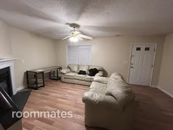 Room for rent in Raleigh, NC $800, townhouse