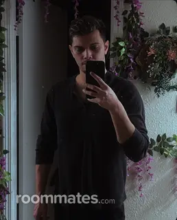 Roommate looking Bakersfield, CA, $2000