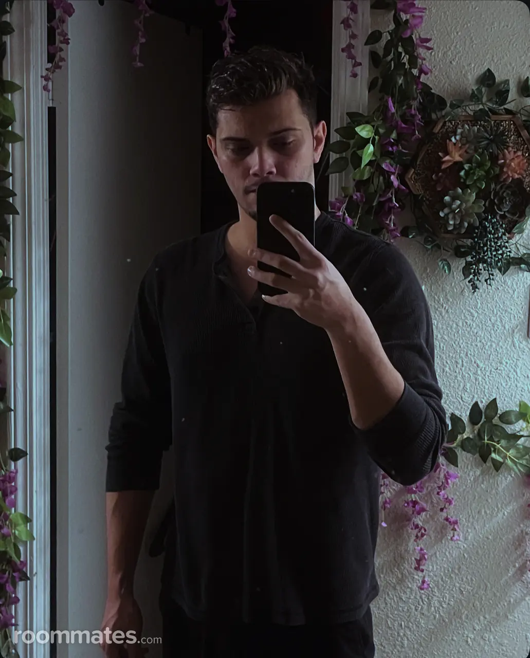 Profile photo 1 of 1