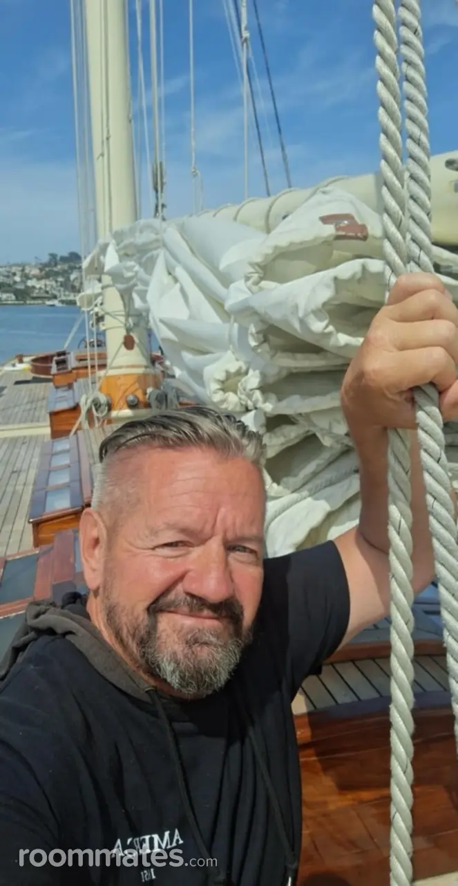 Profile photo 3 of 7