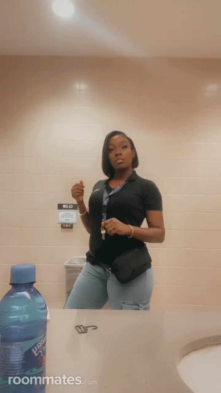 Profile photo 3 of 4