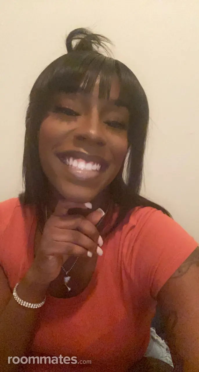 Profile photo 4 of 4