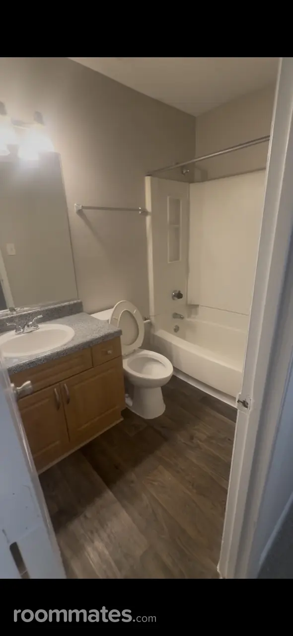 Profile photo 4 of 8