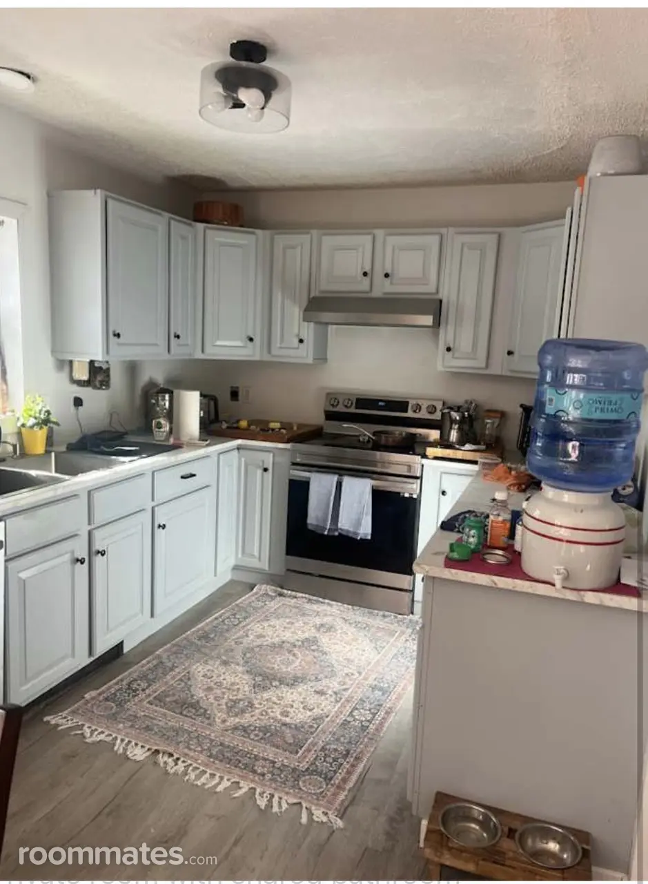 Profile photo 2 of 10