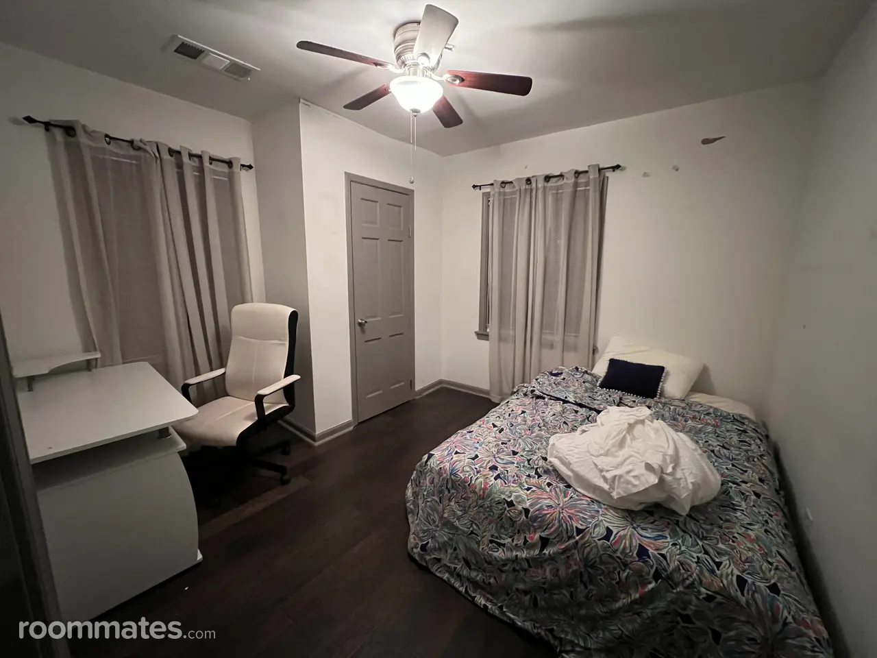 Profile photo 4 of 13