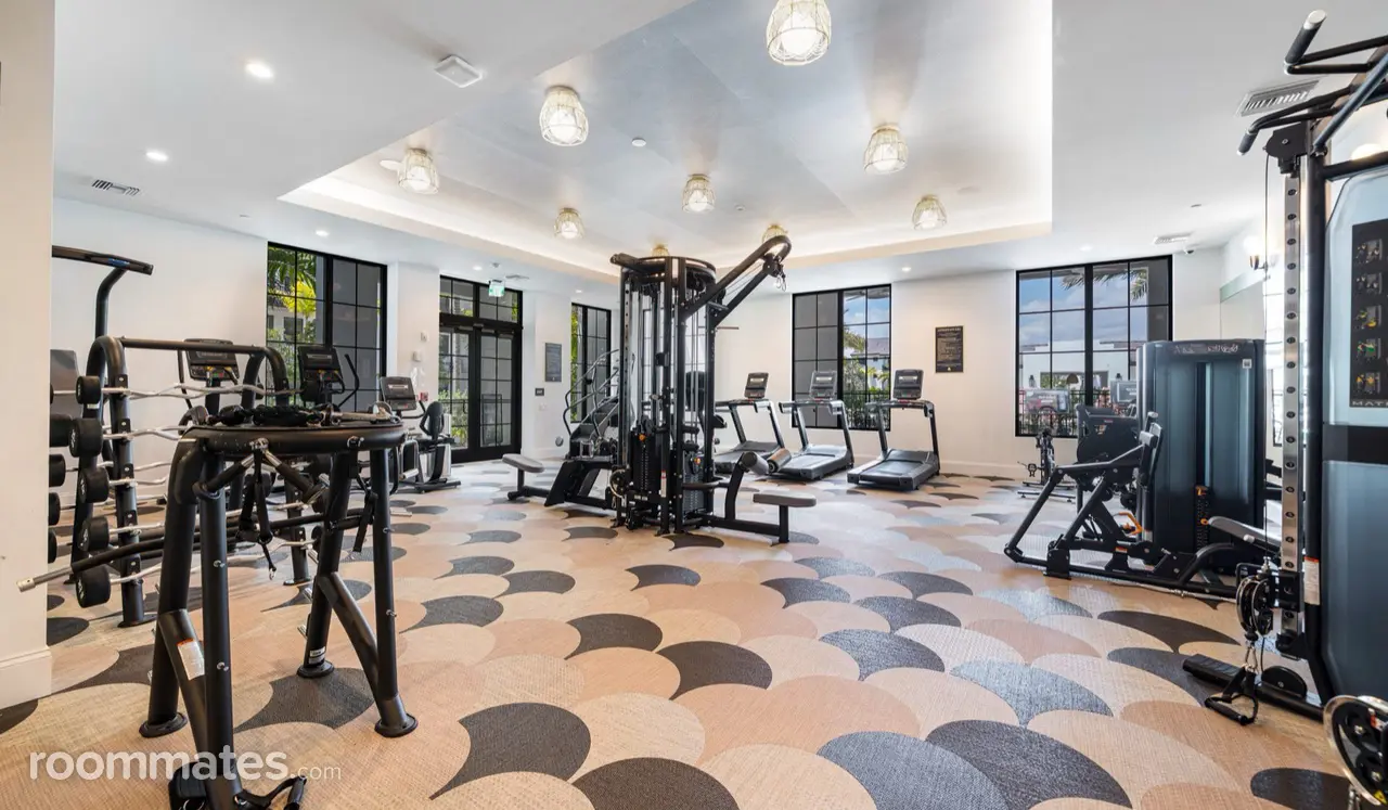 Profile photo 1 of 4