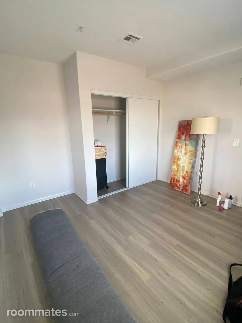 Profile photo 1 of 6