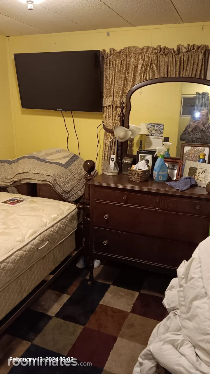 Profile photo 1 of 7