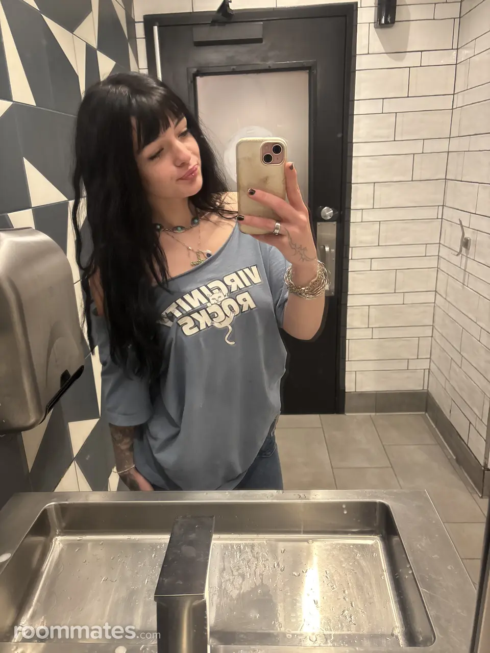 Profile photo 1 of 1