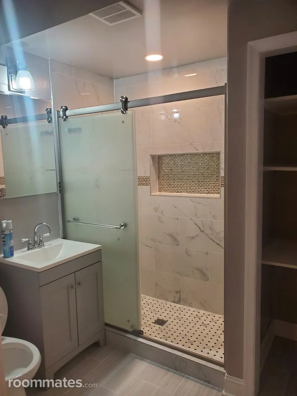 Profile photo 9 of 11