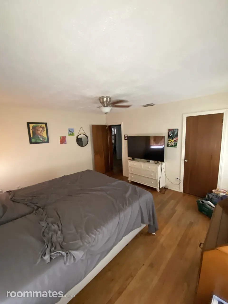 Profile photo 1 of 8